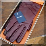 H09. Ladies' leather gloves. 
